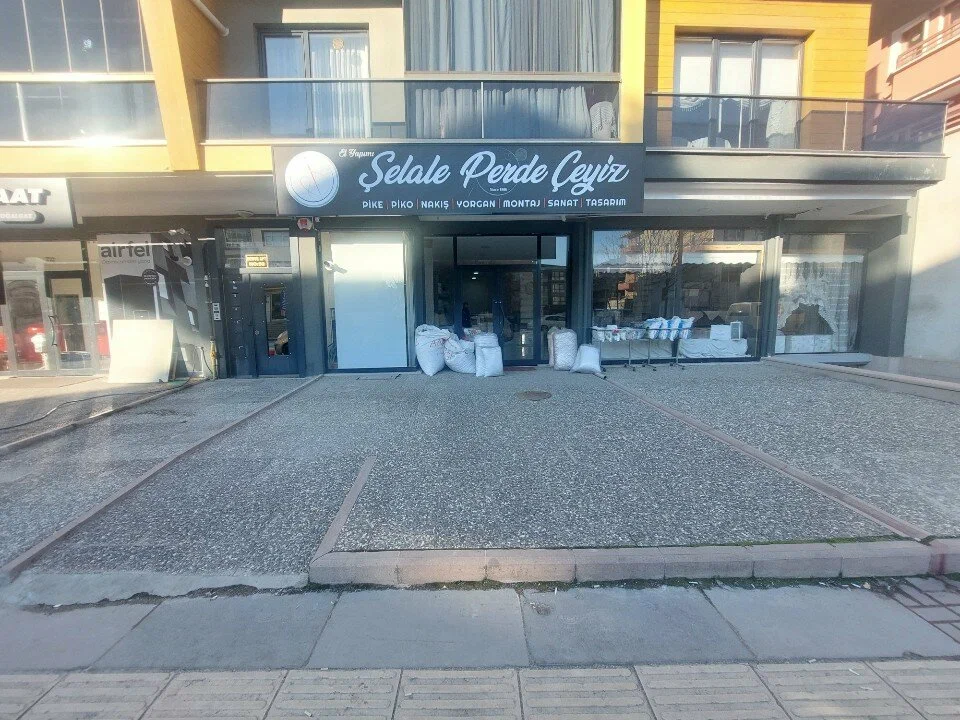 Şelale Perde Çeyiz kapak fotoğrafı
