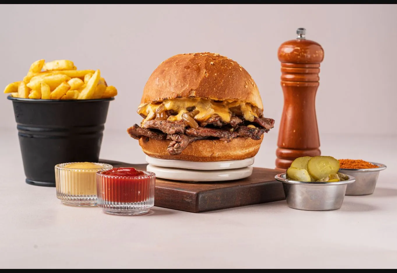 Queen’s Burger kapak fotoğrafı