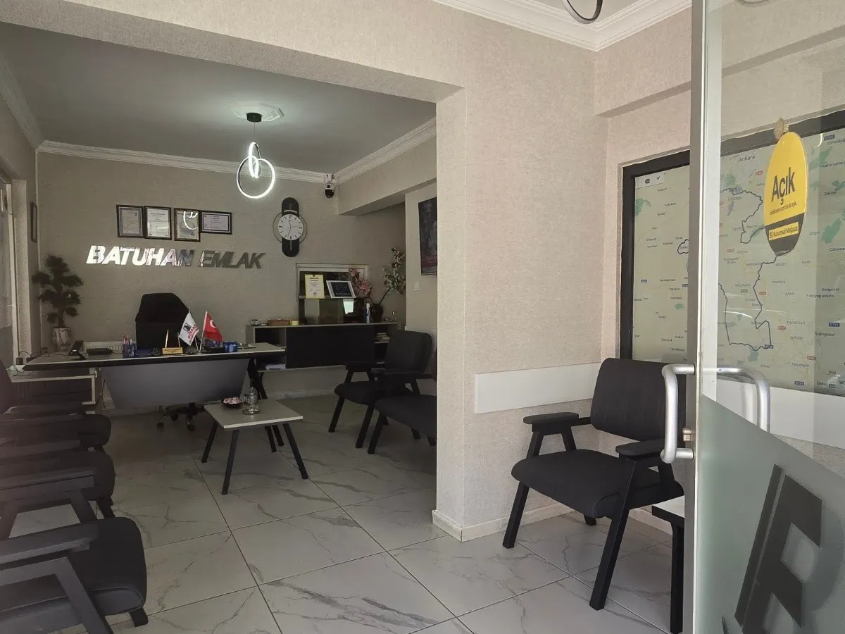 Gölbaşı Batuhan Emlak Gayrimenkul fotoğraf 1
